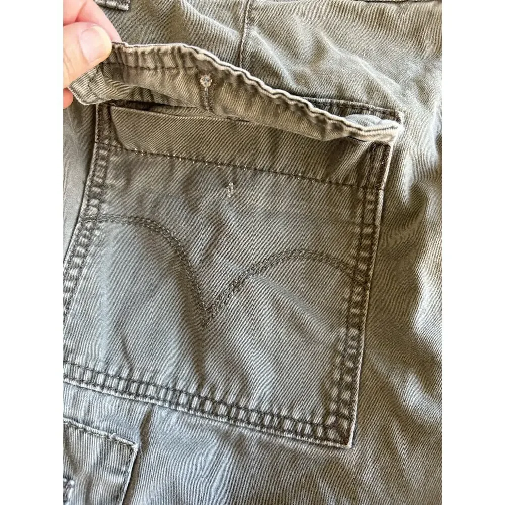 VTG Levis Cargo Shorts mens 34 Baggy kahki grunge y2k khaki utility Cotton